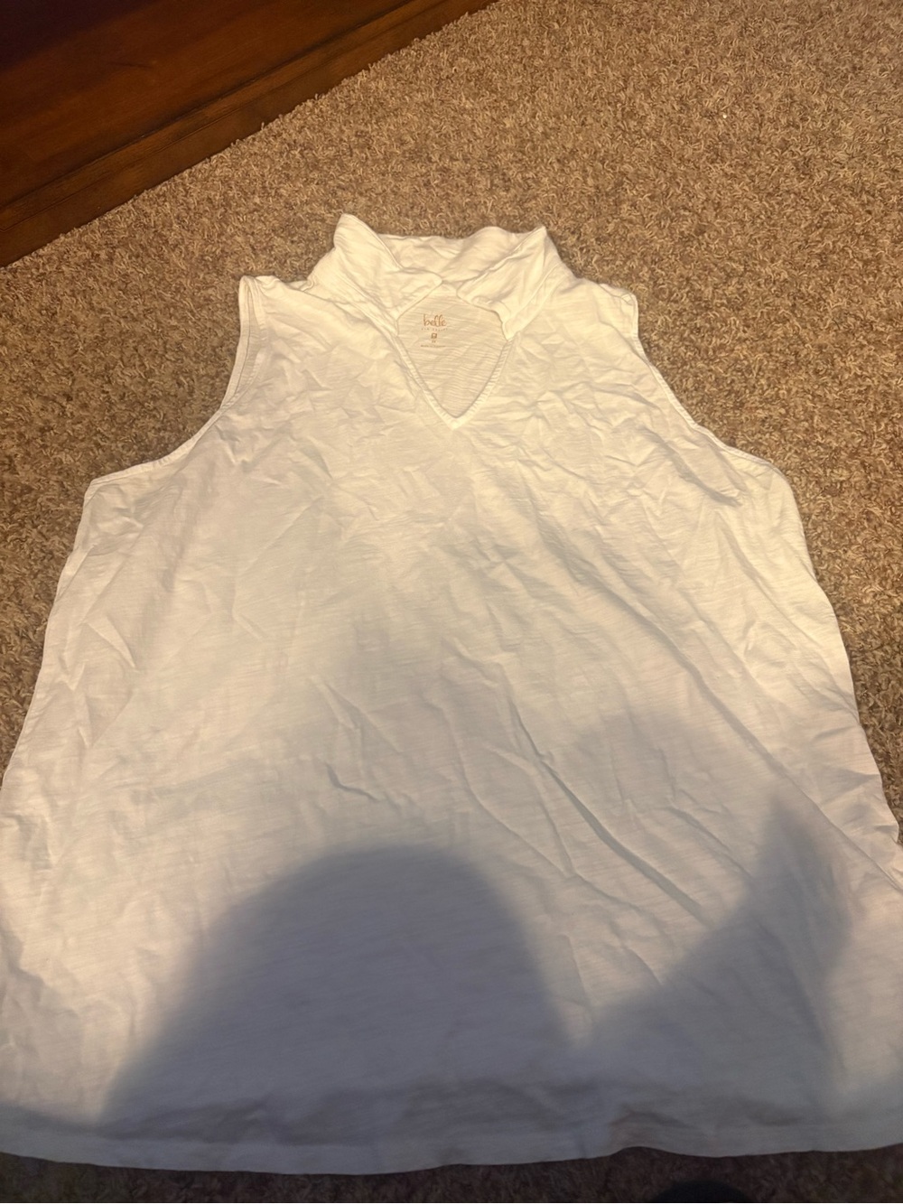 Belle by Kim Gravel White Sleeveless V-Neck Tank Top with Collar